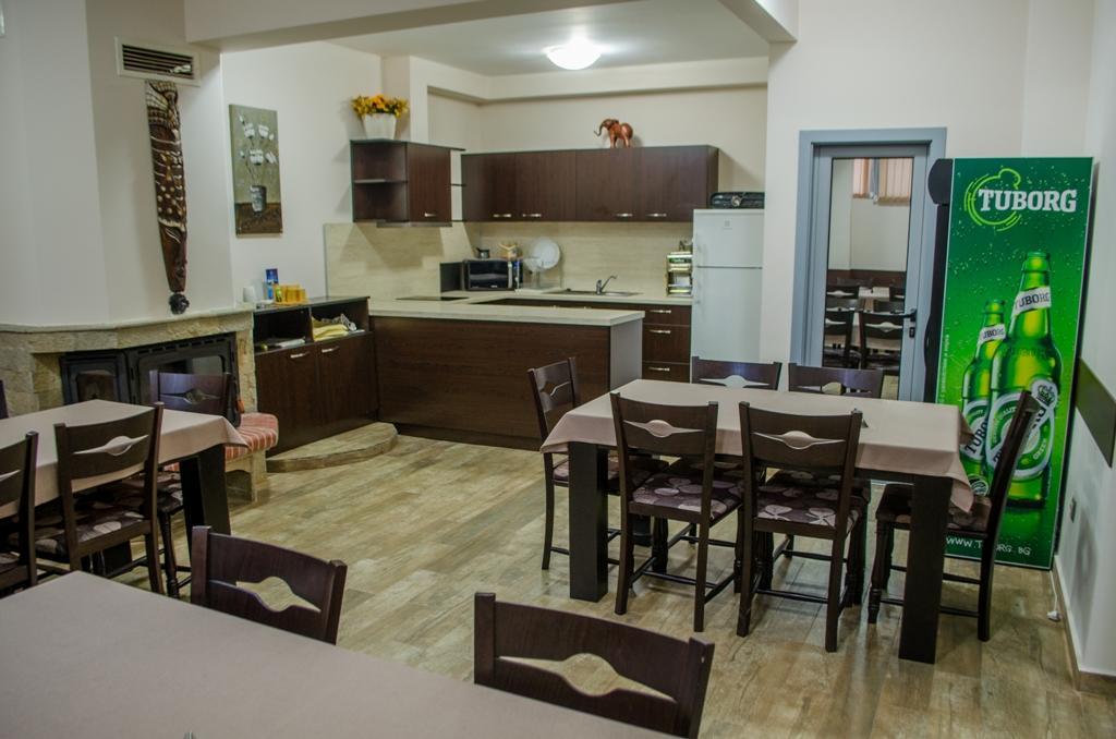 Guest House Dinevi 萨帕雷瓦巴尼亚 外观 照片