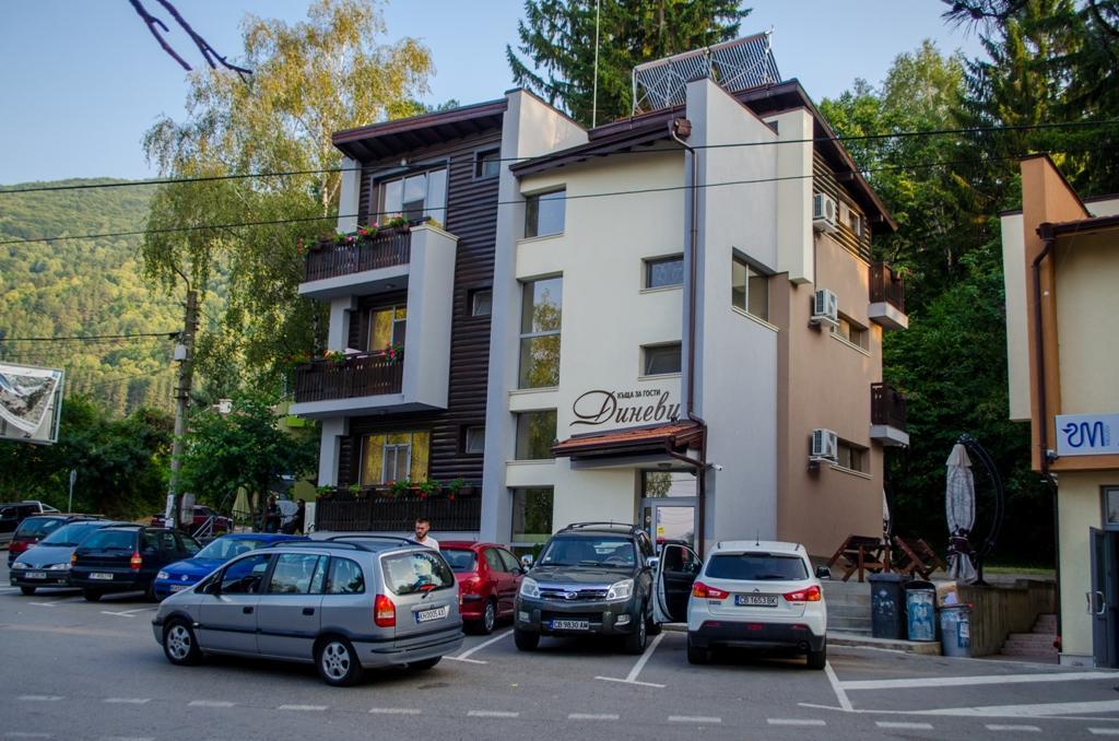 Guest House Dinevi 萨帕雷瓦巴尼亚 外观 照片